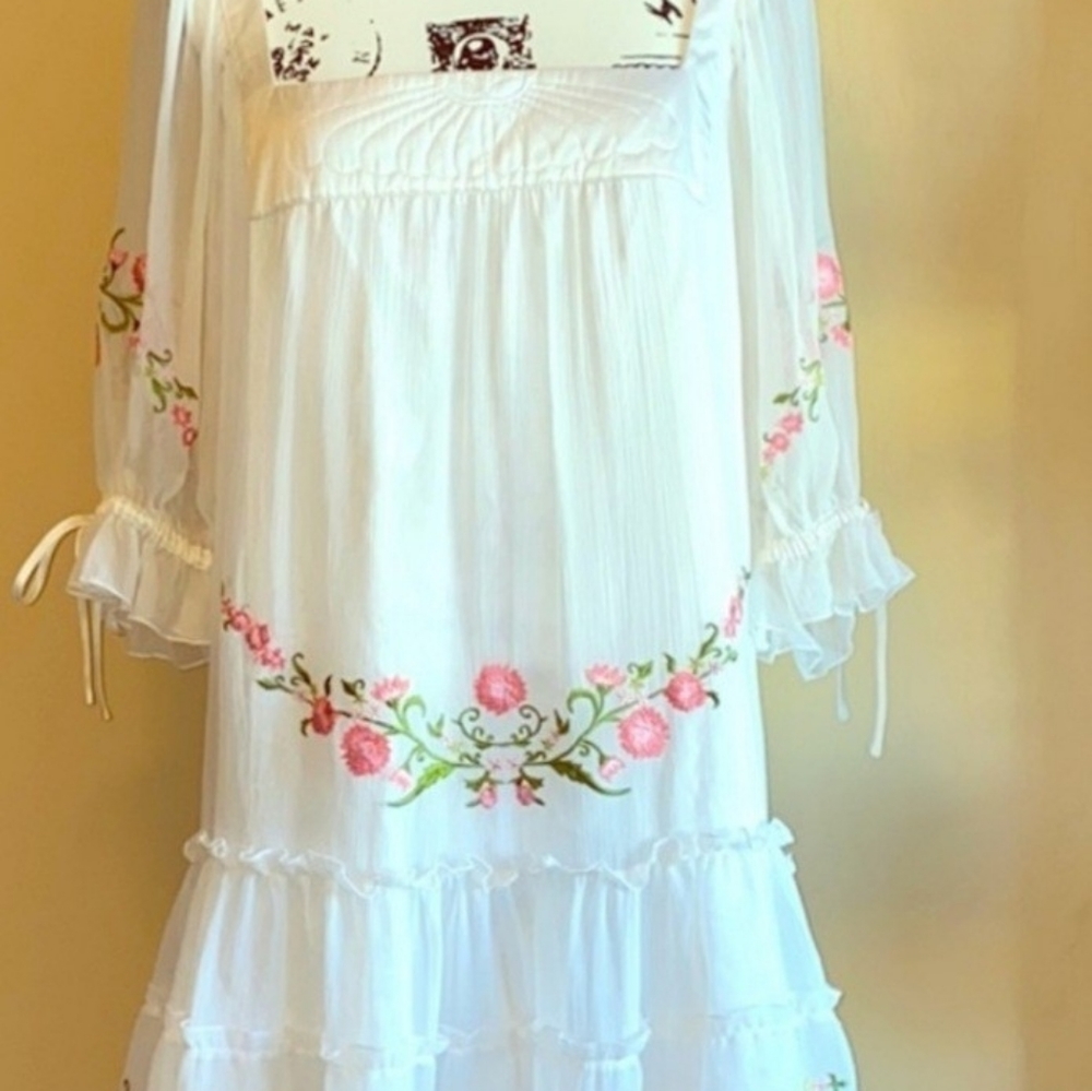 ISO I want to buy this dress.Im looking for size L